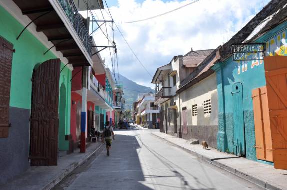 Caminhando pelas ruas de Cap-Haitien, cidade na costa norte do Haiti